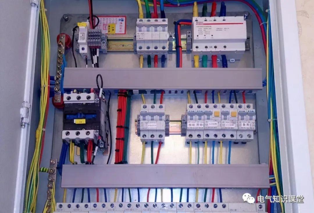 斷路器跳閘是什么情況怎樣處理(斷路器越級跳閘的原因都有哪些)