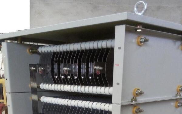 異步電機(jī)與永磁電機(jī)的區(qū)別及應(yīng)用場景分析