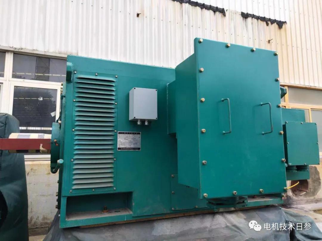 為什么高壓電機(jī)的接線盒足夠大？為什么連接螺栓要用絕緣瓷瓶隔開(kāi)？